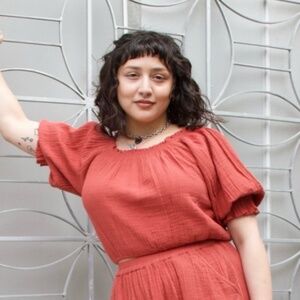 Curator SF Nikki Top - Size S - Brick